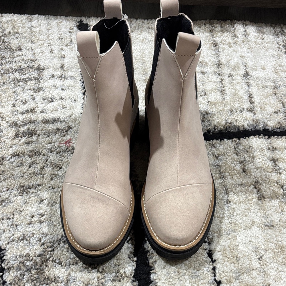 Toms Beige and Black Ankle Booties